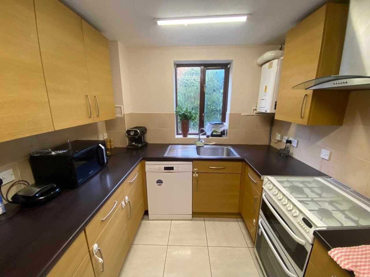 Stunning 2 Bedroom With Garden Sleep 6 London Eksteriør billede